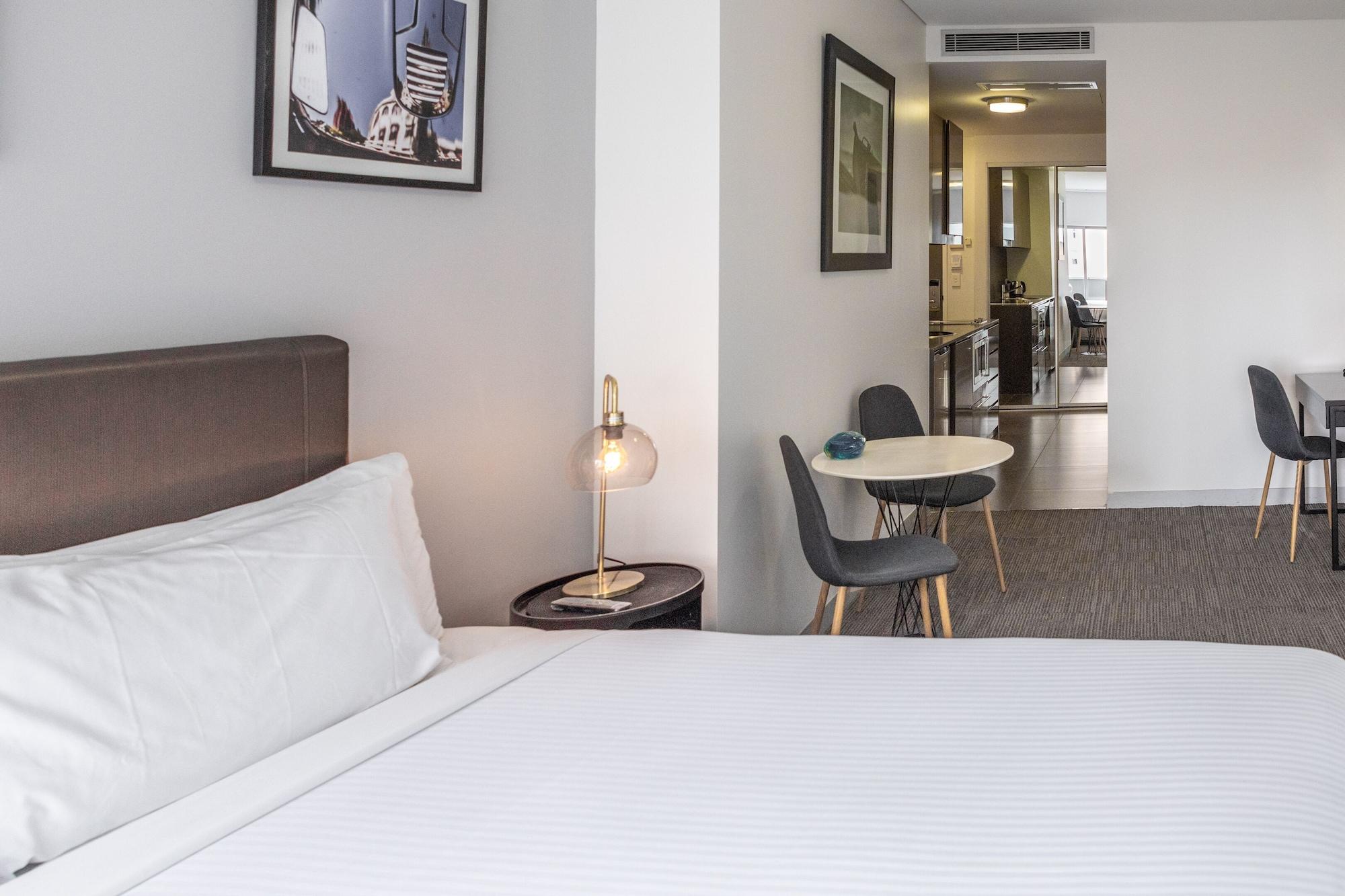 Holiday Inn & Suites Sydney Bondi Junction Esterno foto