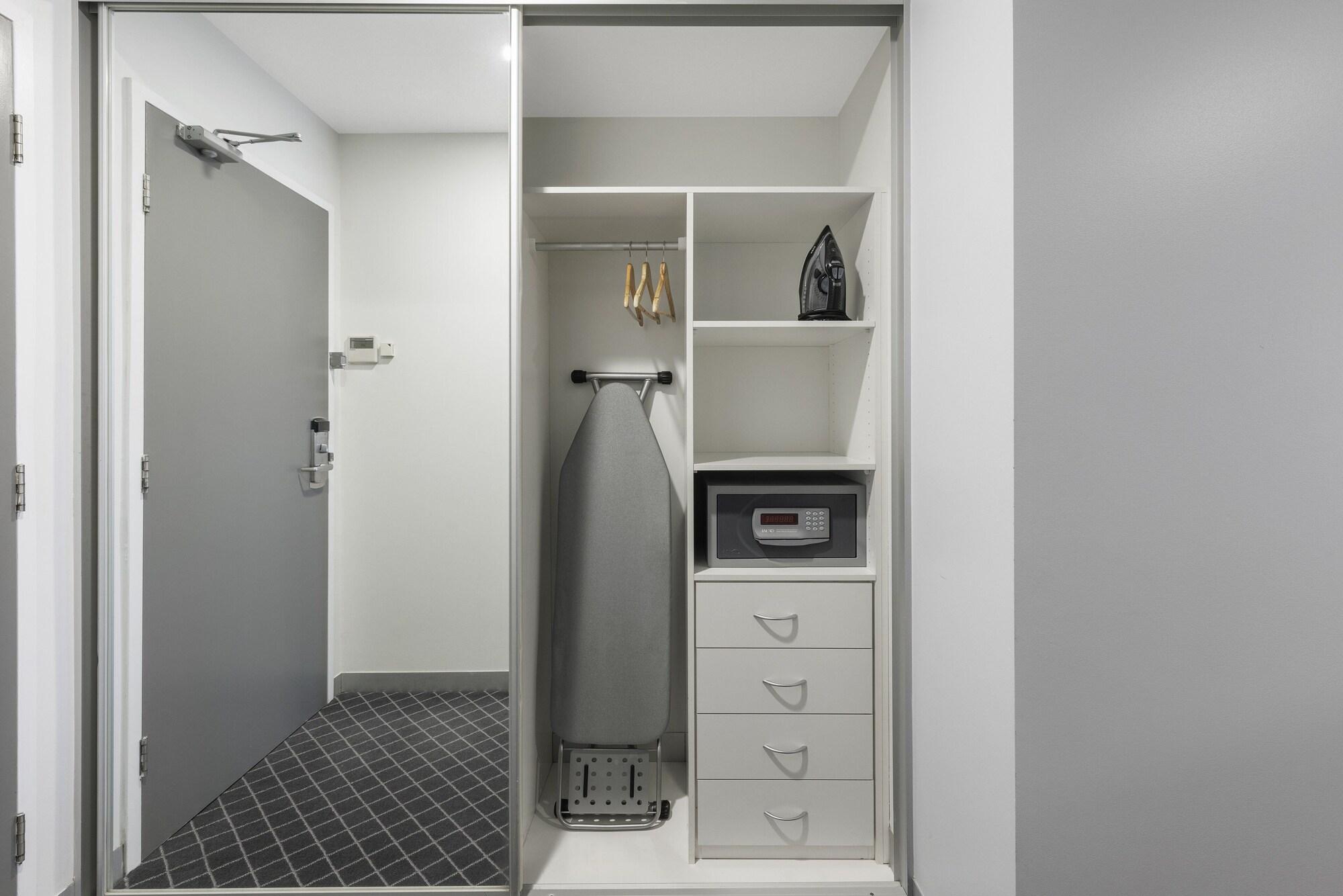 Holiday Inn & Suites Sydney Bondi Junction Esterno foto